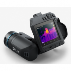 FLIR 帶取景器的高性能熱像儀T840系列